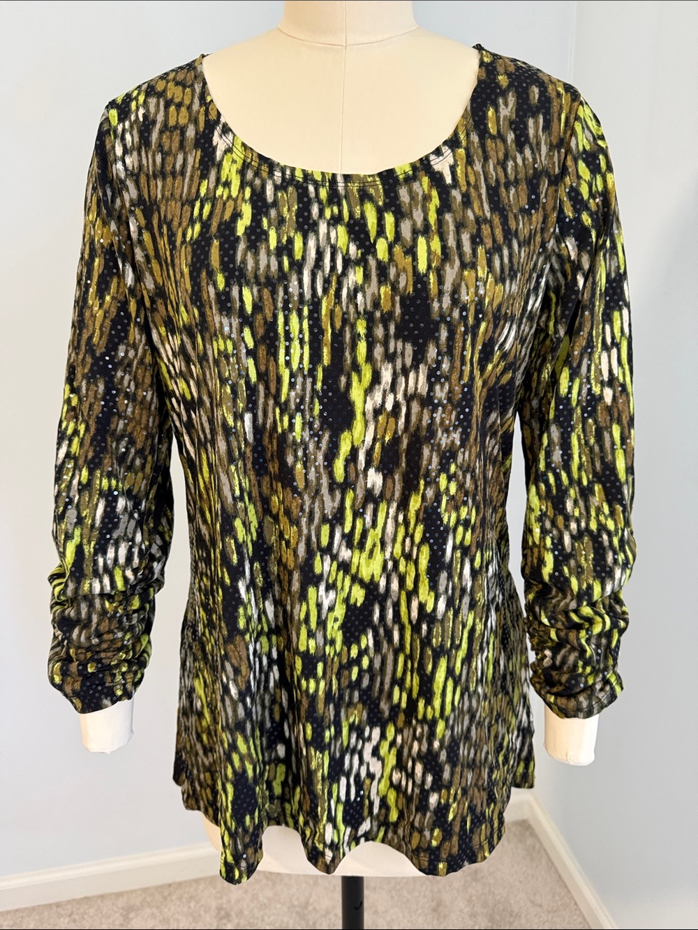 Susan Graver Liquid Knit 3/4 Ruched Sleeve Top with Sparkles SZM